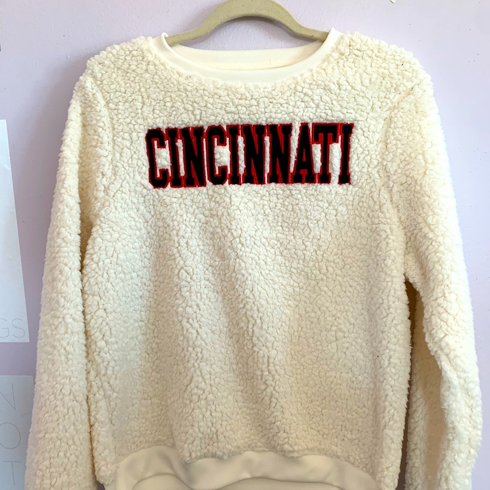 UC fuzzy sherpa top❤️❤️